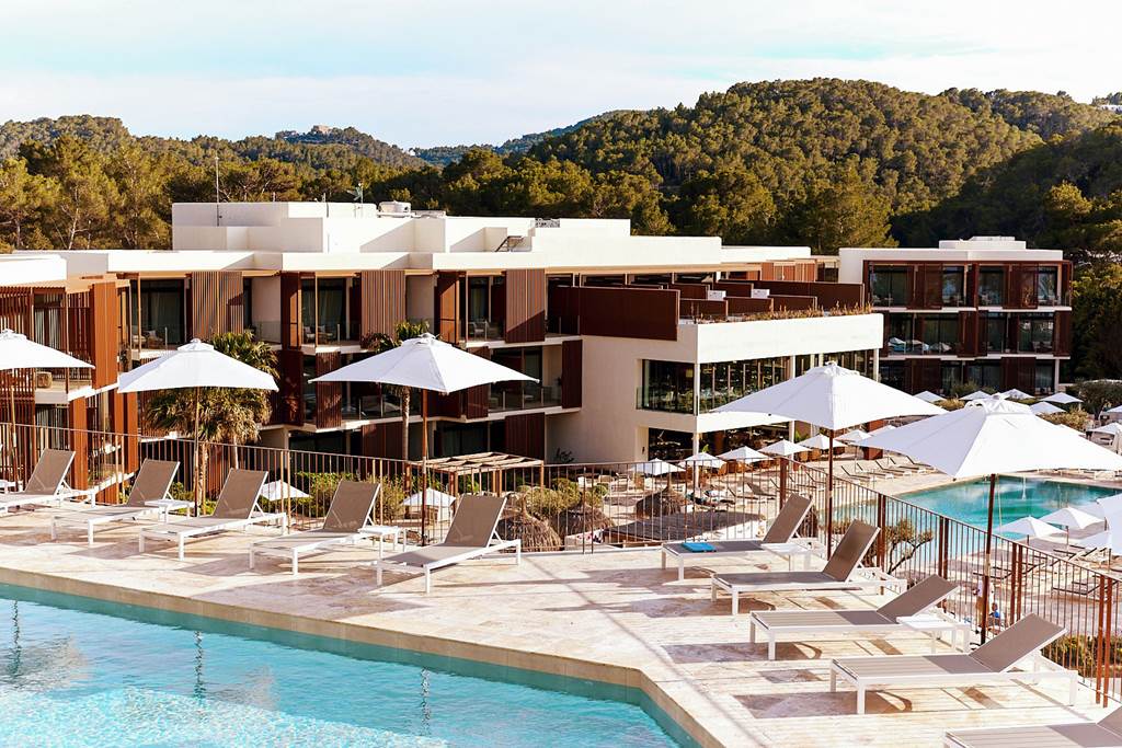 IBZ_78023_Cala_San_Miguel_The_Club_Curio_Collection_by_Hilton_0125_18.jpg