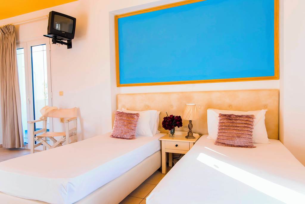 HER_83090_Yiannis_Manos_Hotel_Resort_0621_14.jpg
