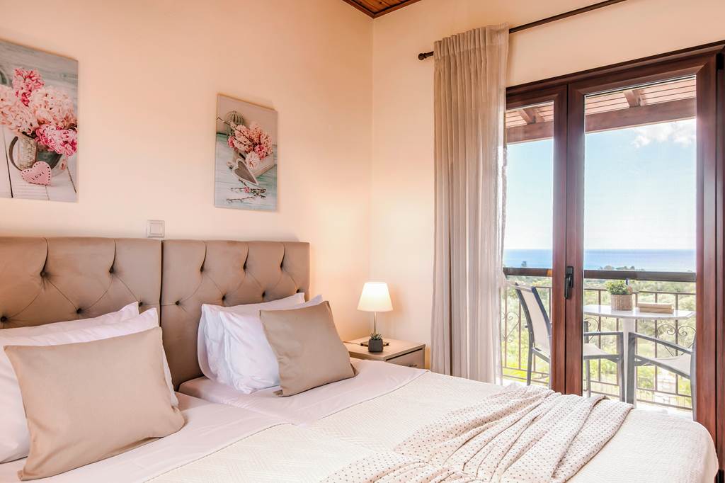 EFL_86821_Villa_Skala_View_Kefalonia_0524_01.jpg