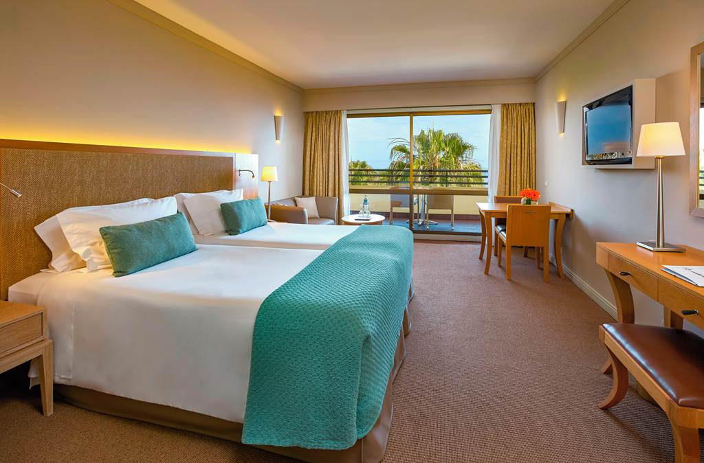 FNC_81027_Suite_Hotel_Eden_Mar_0919_19.jpg