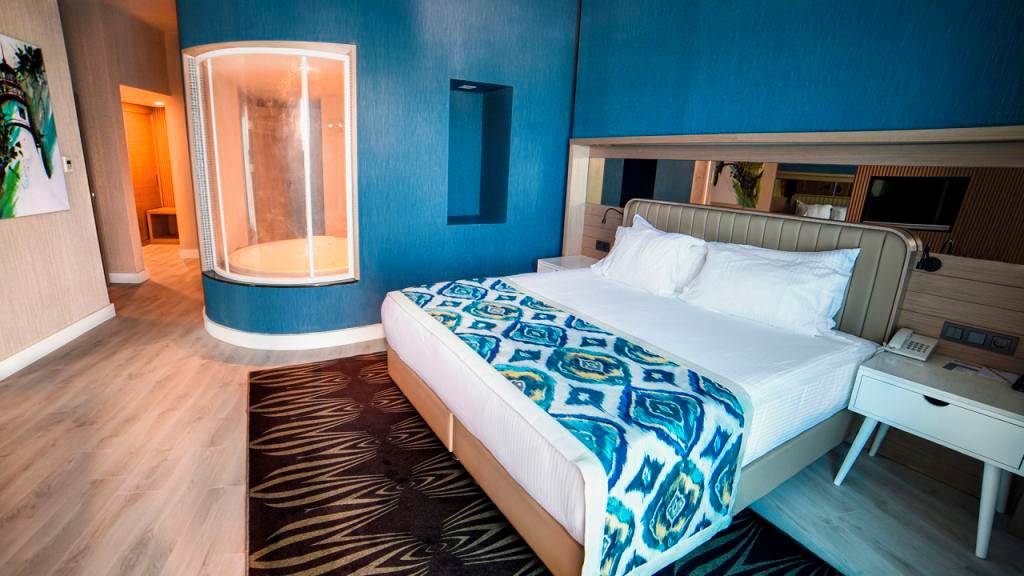 AYT_88246_Royal_Wings_Hotel_1024_01.jpg