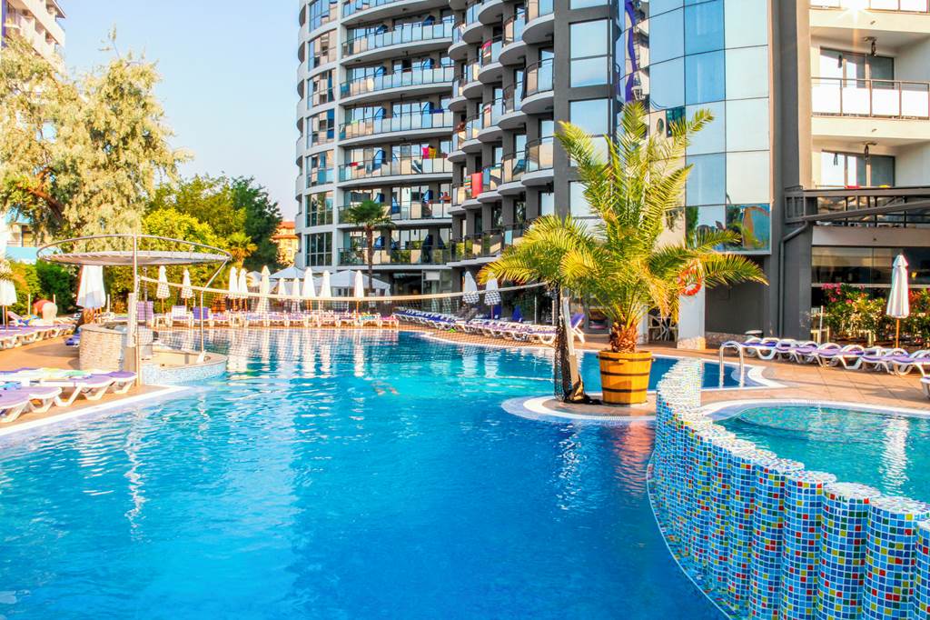 BOJ_81009_Meridian_Hotel_0819_03.jpg