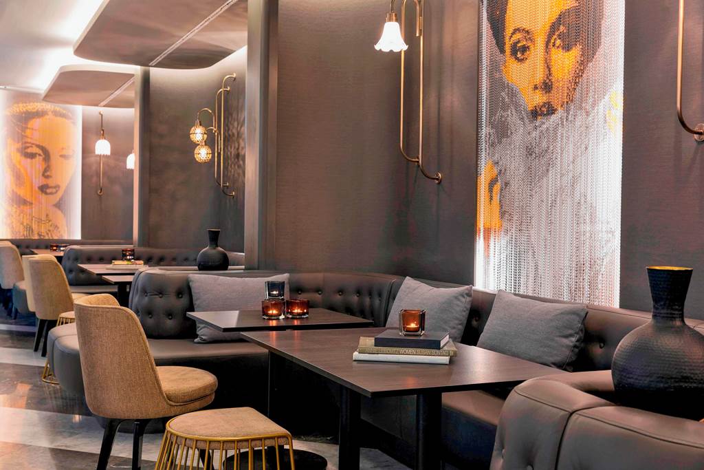 VIE_74626_Renaissance_Wien_Hotel_0823_21.jpg