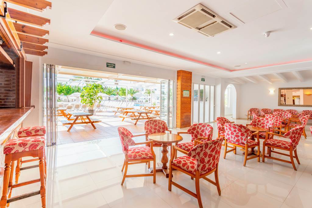 IBZ_80916_Coral_Star_Hotel_&_Apartments_1019_03.jpg