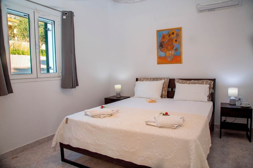 EFL_86516_Villa_Lourdas_Sunshine_1123_07.jpg