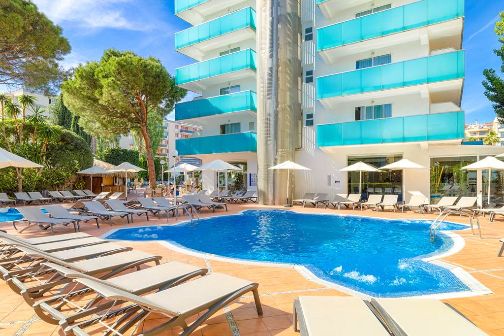 REU_2669_H10_Delfin_Hotel_0717_02.jpg