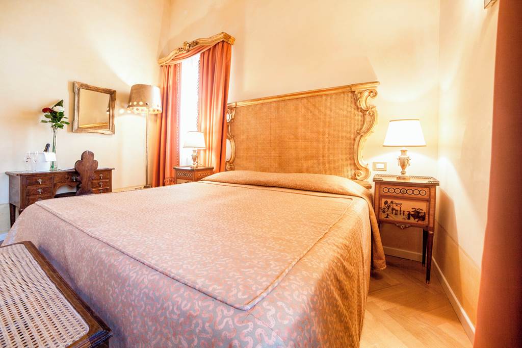 VRN_73717_Relais_Fra_Lorenzo_1022_03.jpg