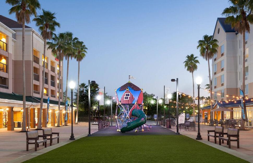 Courtyard-Orlando-Lake-Buena-Vista-in-the-Marriott-Village-3.jpg