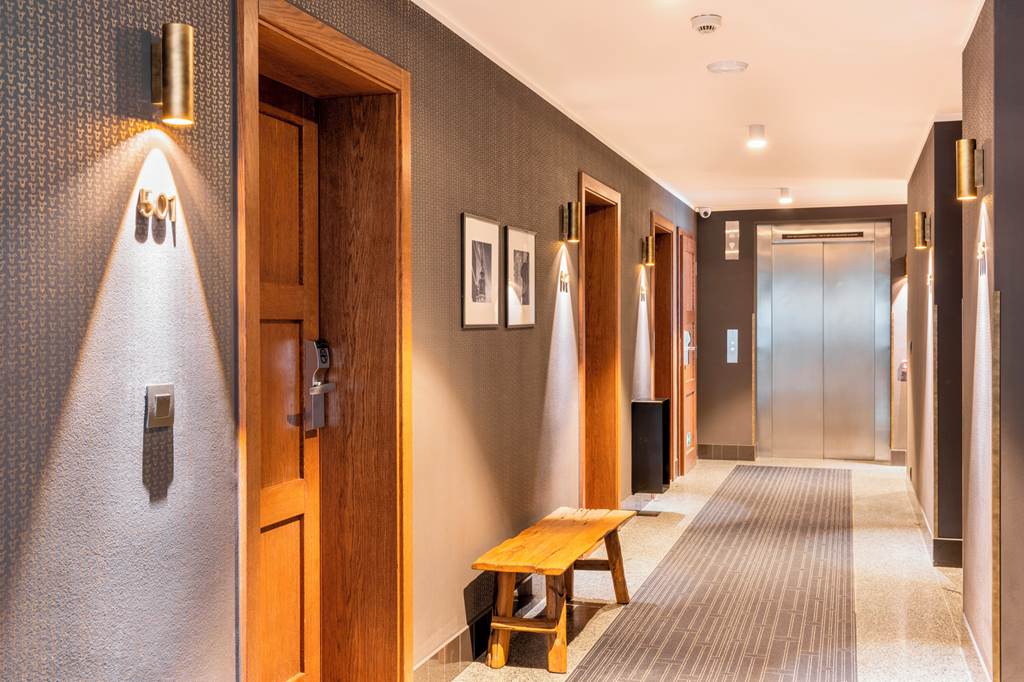 PRG_88223_Mosaic_House_Design_Hotel_0924_10.jpg