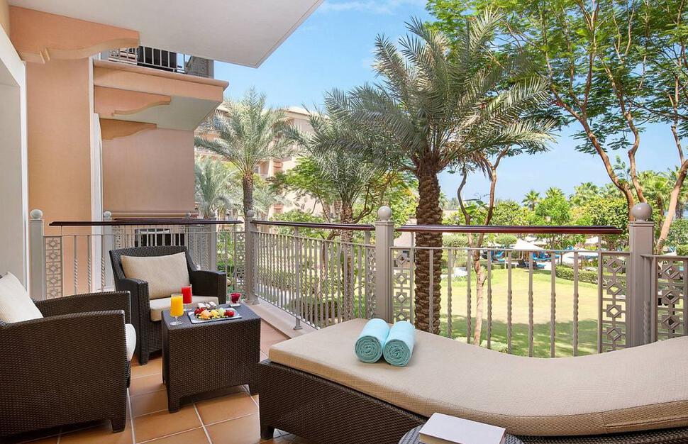 The-Ritz-Carlton-Dubai-11.jpg