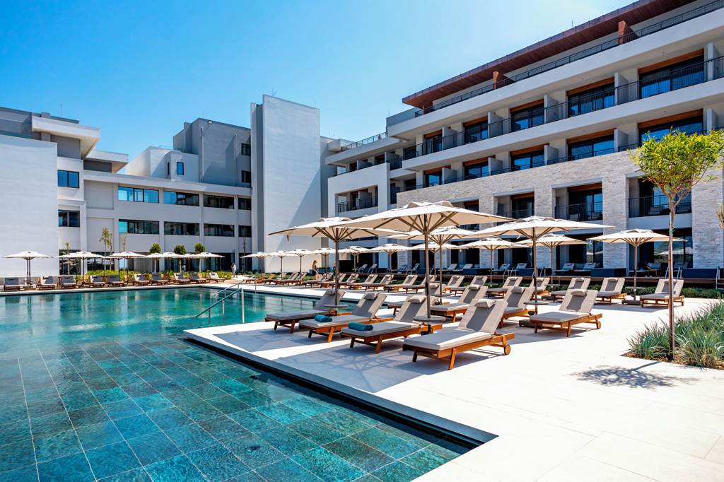 BJV_85636_Anda_Barut_Collection_0524_11.jpg