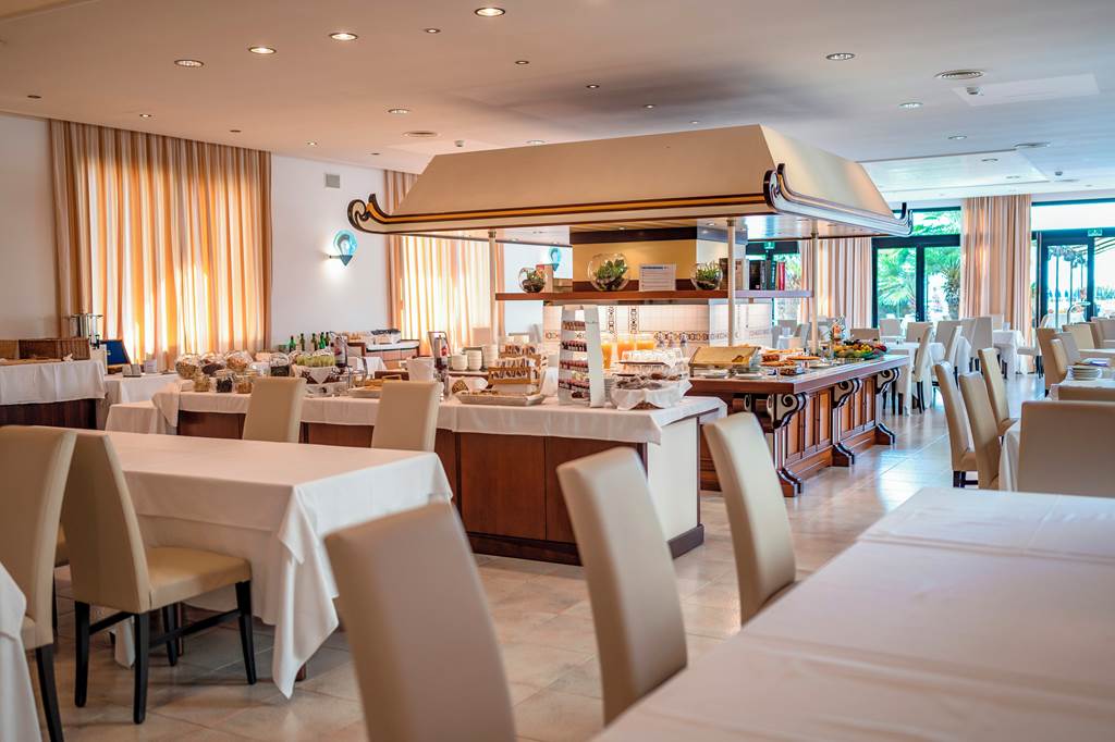 VCE_88351_Excelsior_Hotel_1024_06.jpg