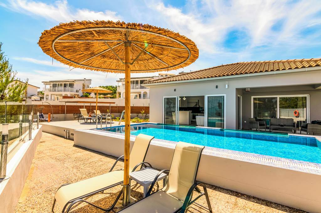 ZTH_84606_Amare_La_Vita_Villa_1122_02.jpg