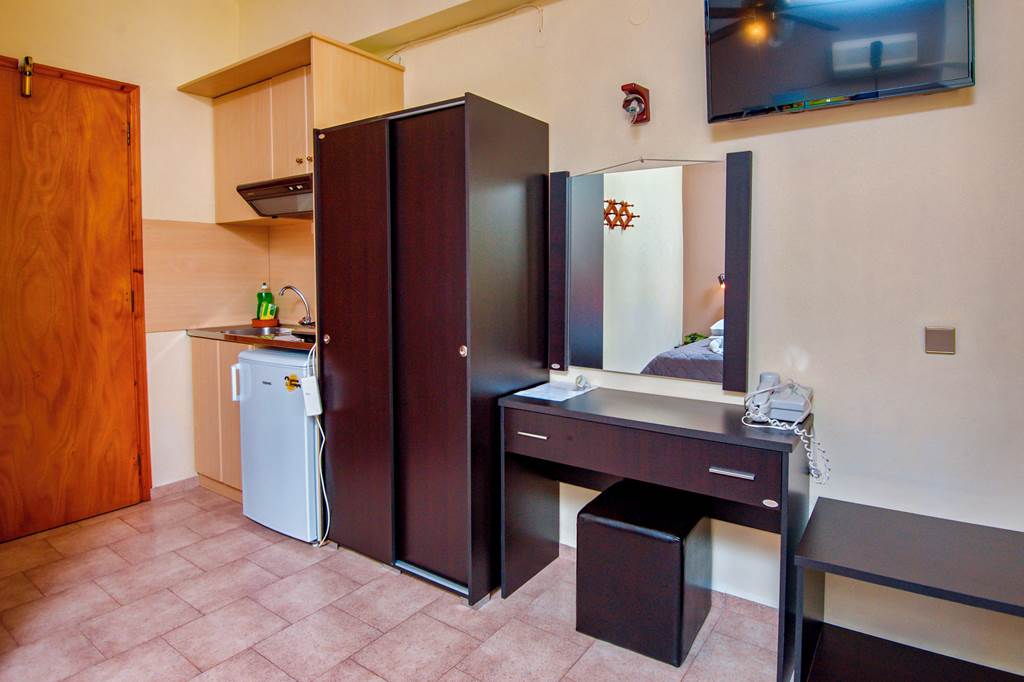 JSI_83616_Gorgona_Hotel_0222_05.jpg