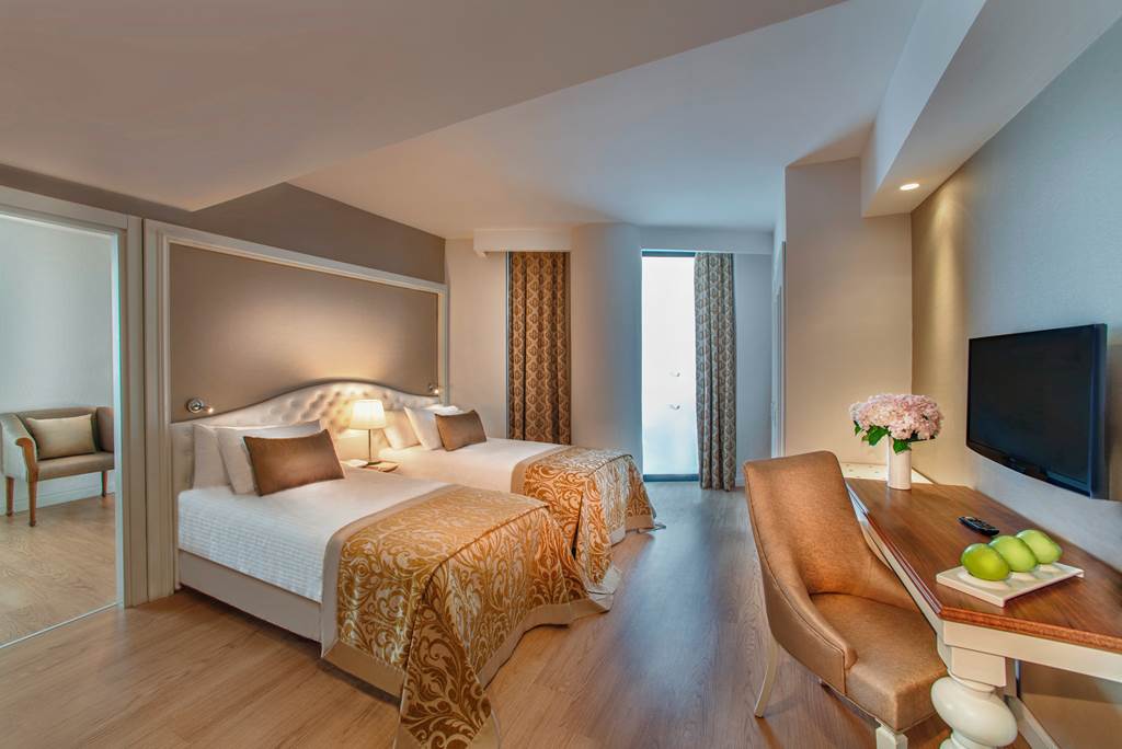 AYT_85485_Aska_Lara_Resort_&_Spa_0623_16.jpg