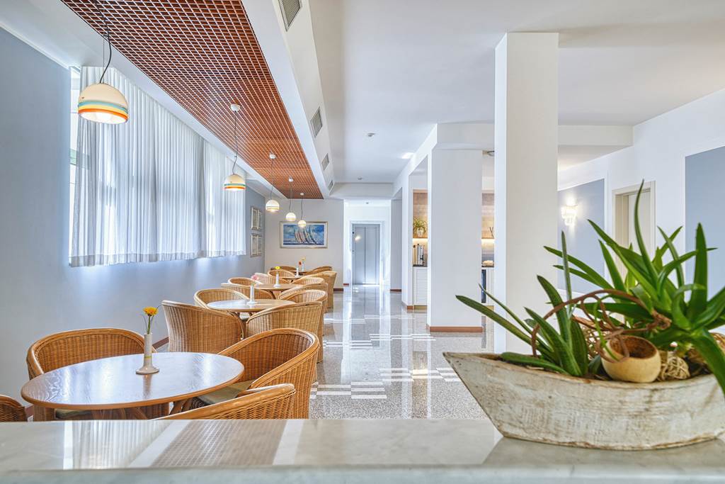VRN_86943_Sky_Pool_Hotel_Sole_0524_02.jpg