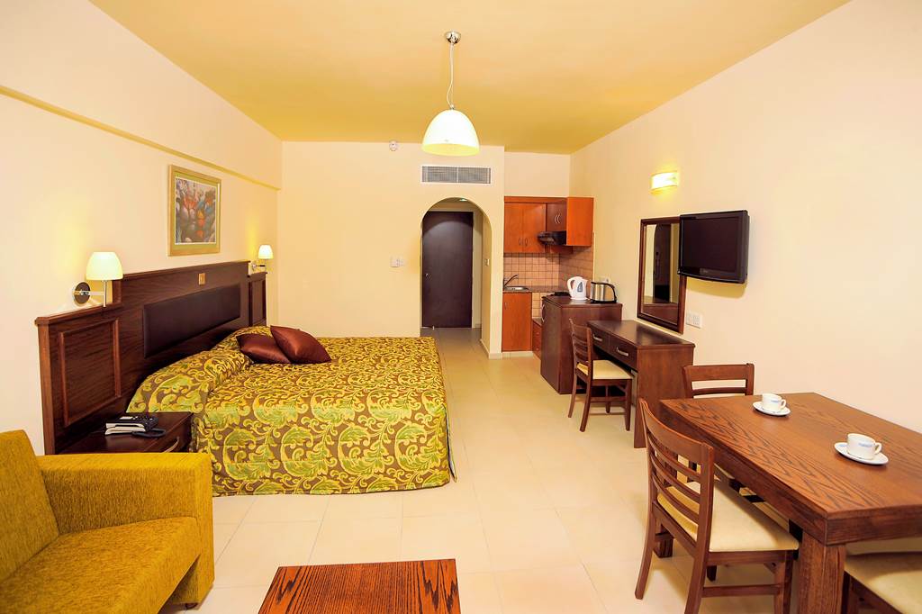 LCA_1570_Euronapa_Hotel_Apartments_0519_08.jpg