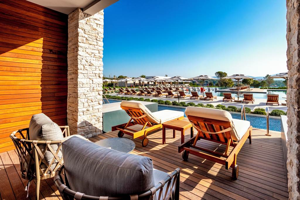 BJV_85636_Anda_Barut_Collection_0524_116.jpg