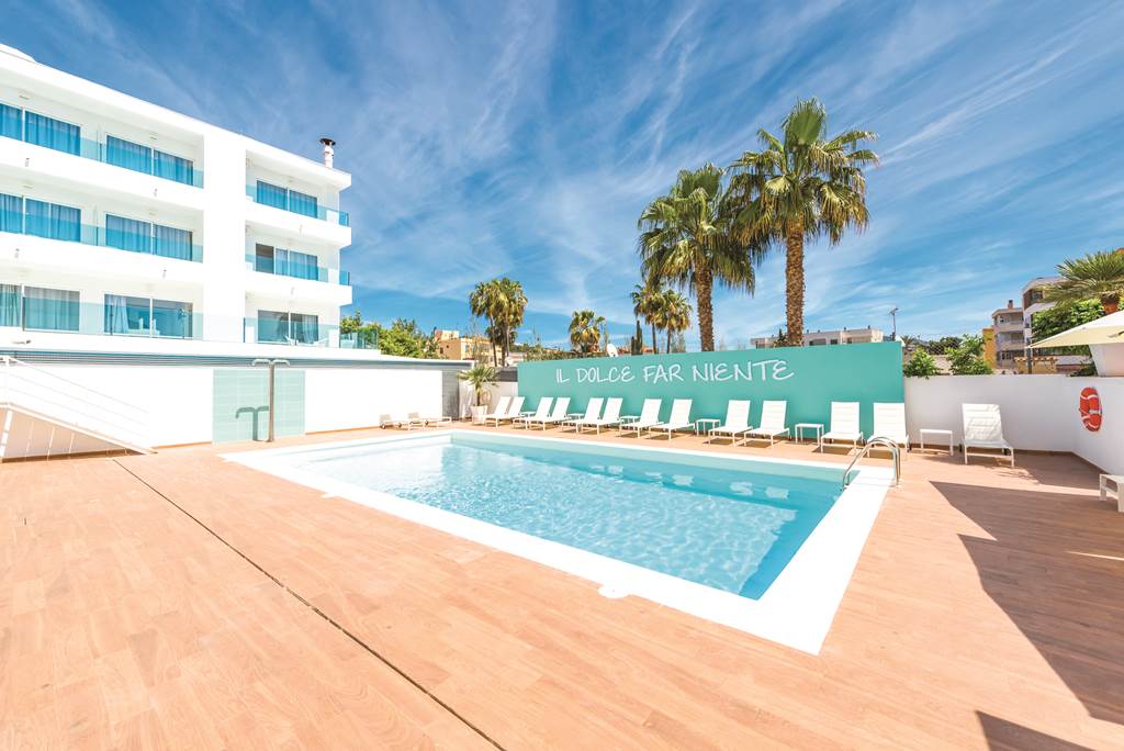PMI_72990_Plaza_Beach_Santa_Ponsa_0615_01.jpg