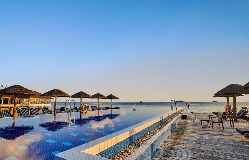 Centara-Grand-Island-Resort-Spa-Maldives-2.jpg