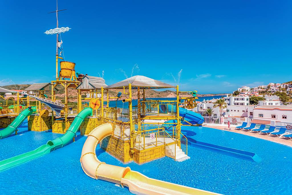 MAH_74330_Carema_Club_Resort_0917_05.jpg