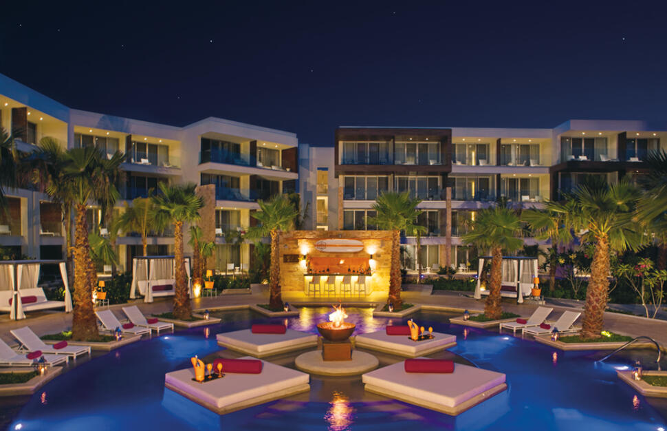 Breathless-Riviera-Cancun-Resort-Spa-10.jpg