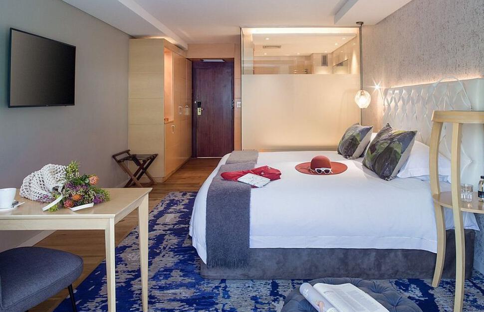 Vineyard-Hotel-3.jpg