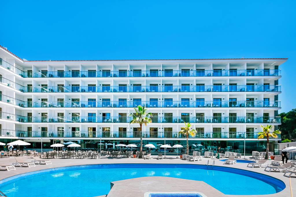 REU_218_Best_Hotel_San_Diego_0520_01.jpg