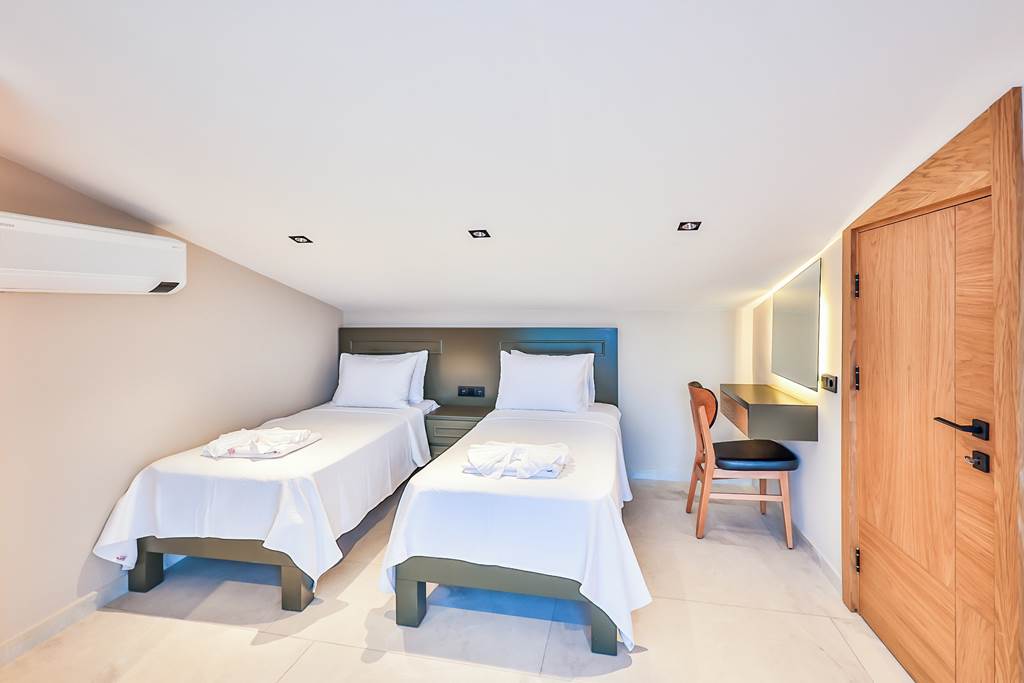 DLM_88671_Villa_Overseas_Views_1224_05.jpg