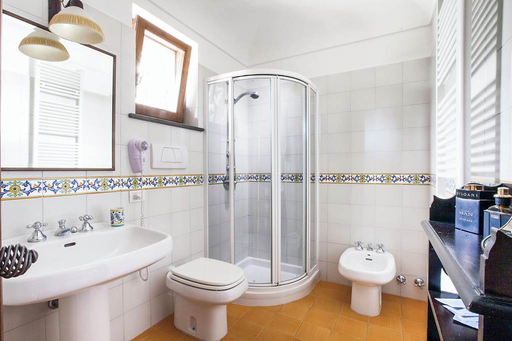 NAP_84512_Villa_White_Manor_II_1122_17.jpg