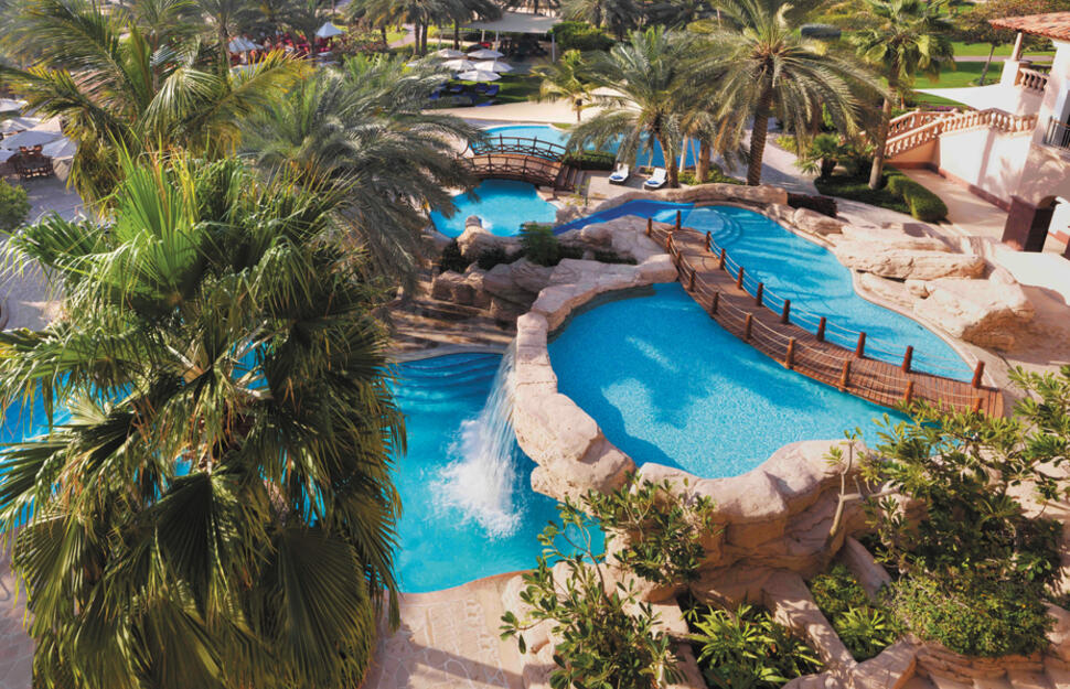 The-Ritz-Carlton-Dubai-4.jpg