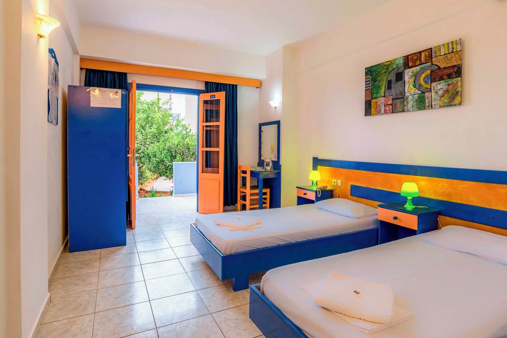 HER_84330_Eltina_Apartments_1022_11.jpg