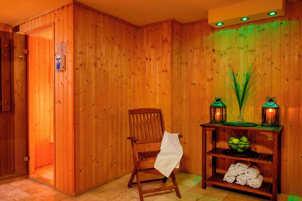 BUD_87889_Leonardo_Hotel_Budapest_0824_02.jpg