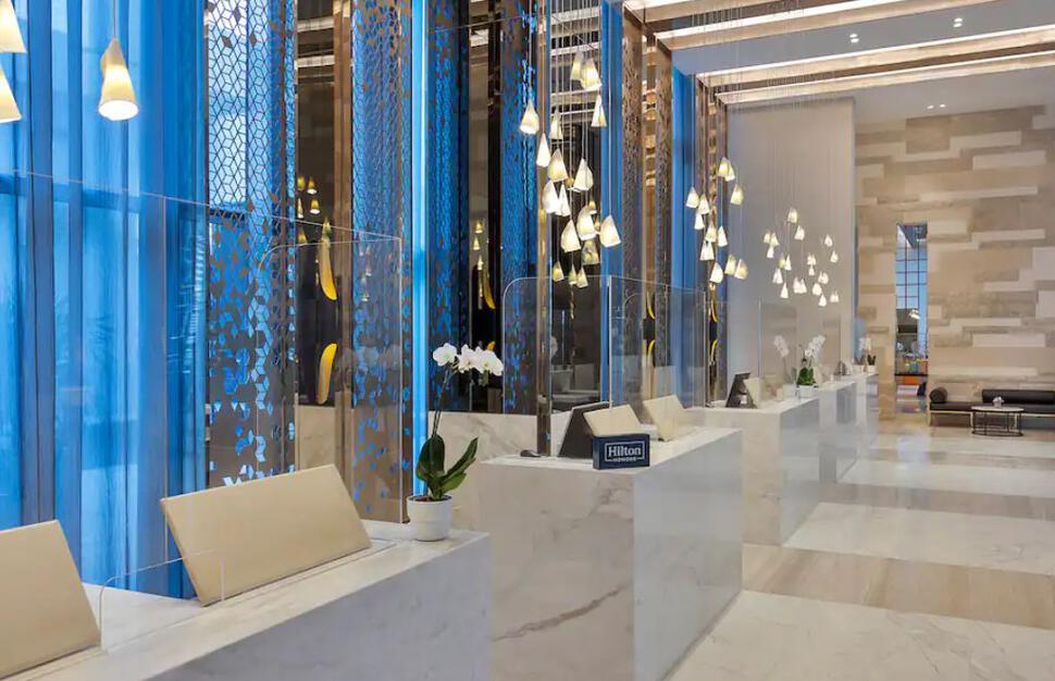 Hilton-Abu-Dhabi-Yas-Island-2.jpg