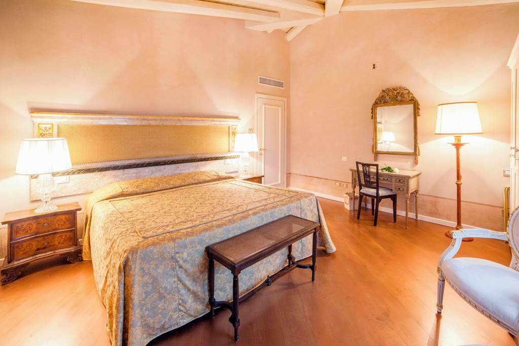 VRN_73717_Relais_Fra_Lorenzo_0221_04.jpg
