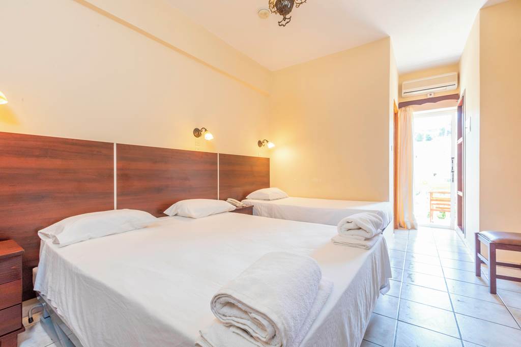 EFL_73093_Lorenzo_Hotel_0619_05.jpg