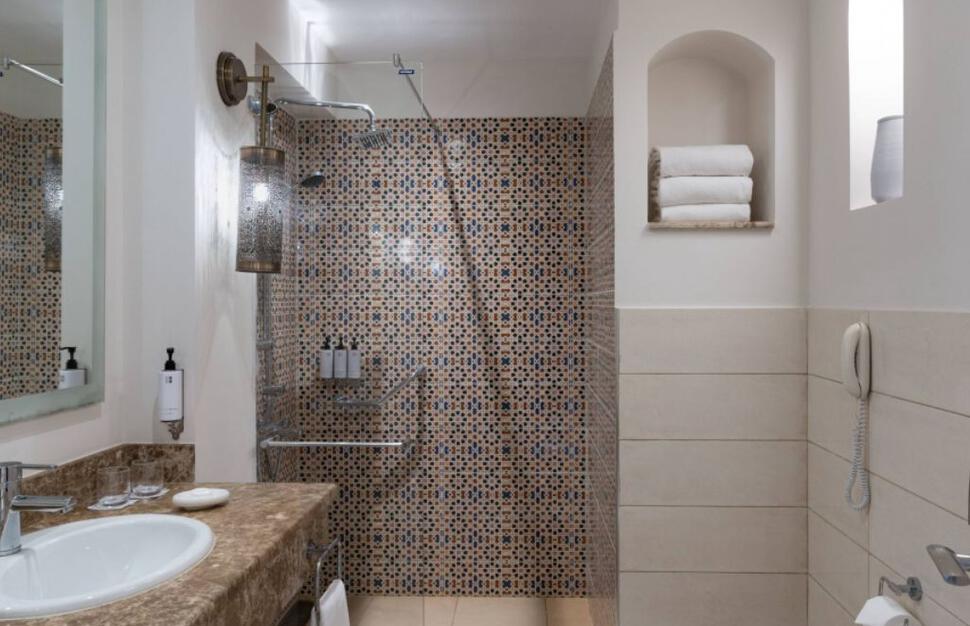 The-Cove-Rotana-Resort-16.jpg