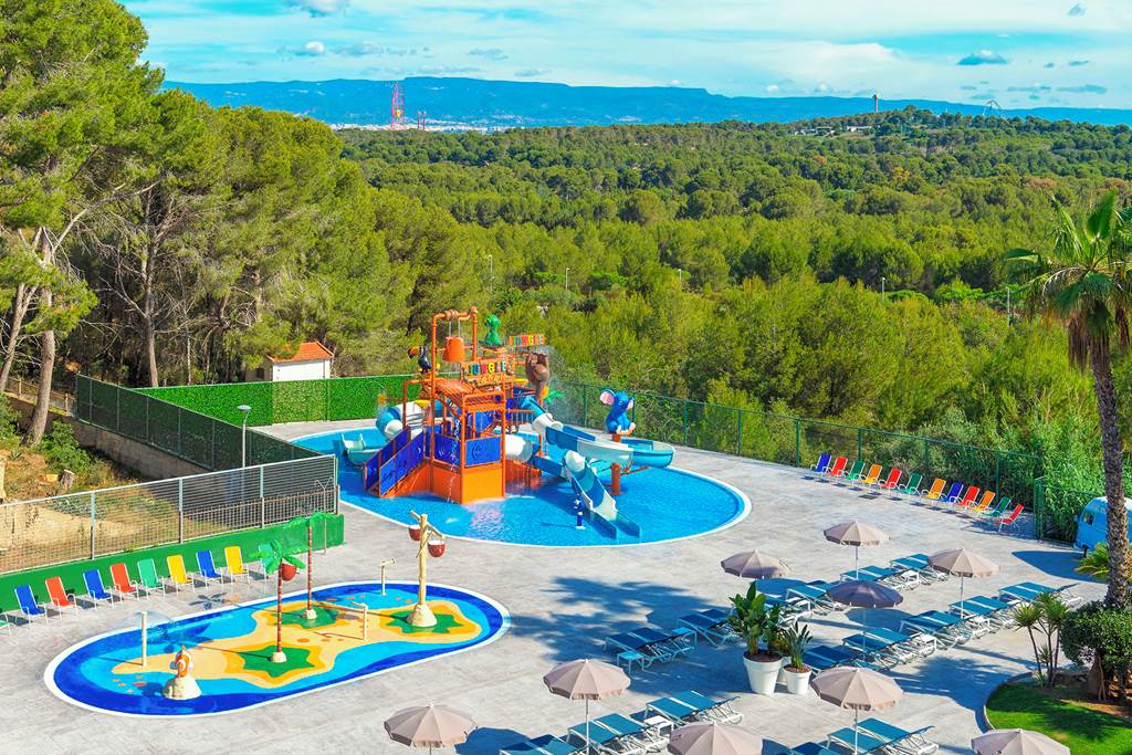 REU_81110_H10_Mediterranean_Village_&_PortAventura_Theme_Park_0723_01.jpg