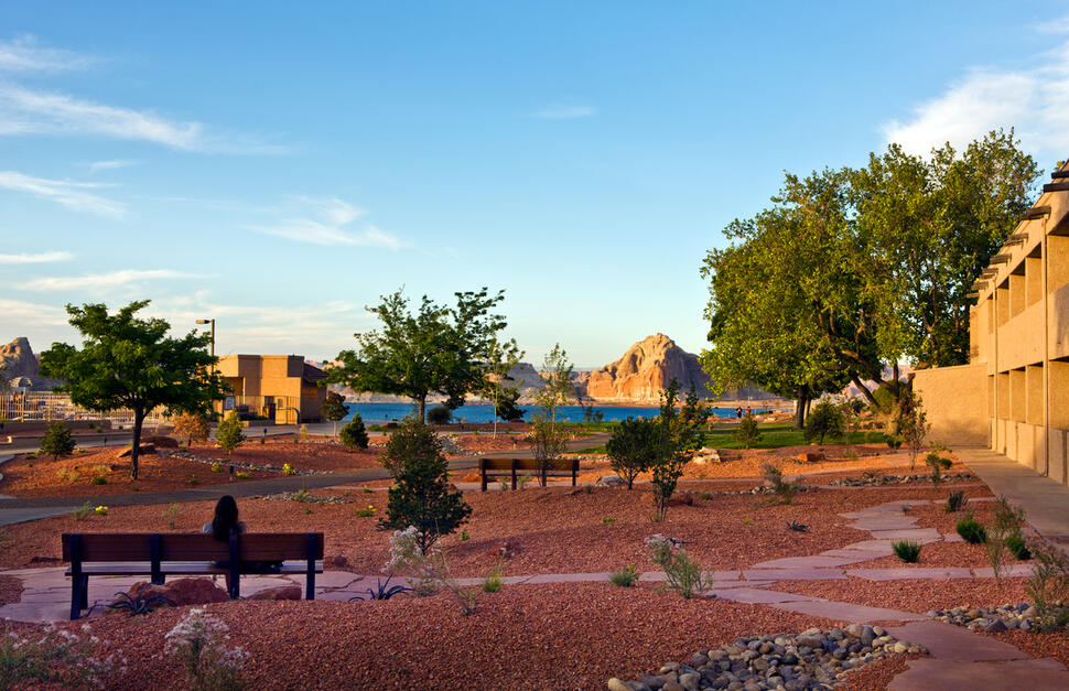 Lake-Powell-Resort-8.jpg