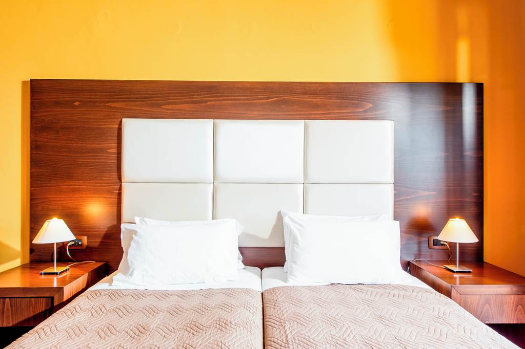 CHQ_84172_Theo_Hotel_1223_25.jpg