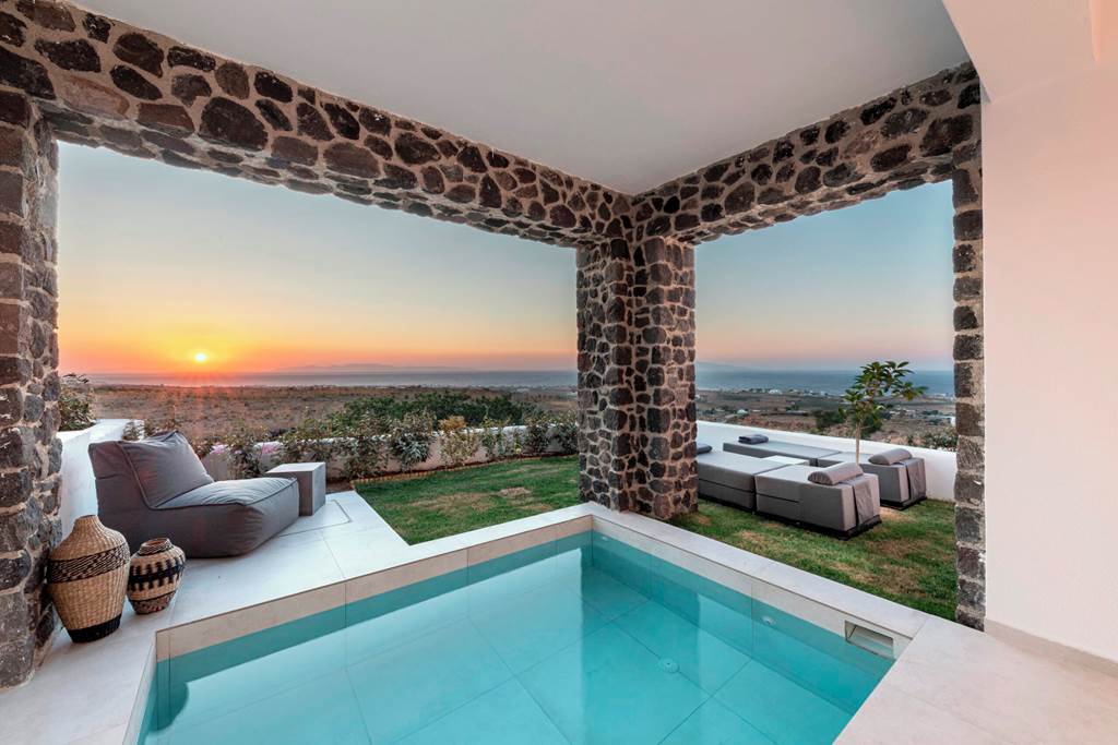 JTR_84577_Secret_View_Hotel_0323_36.jpg