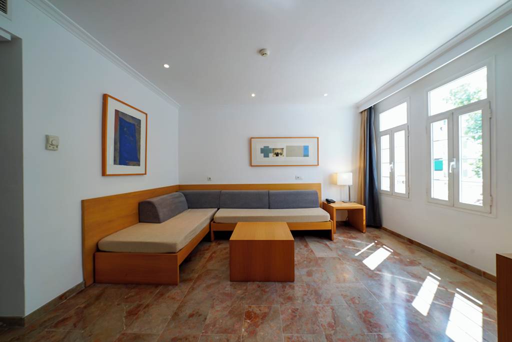 PMI_75_Hotel_Artmadams_1121_31.jpg
