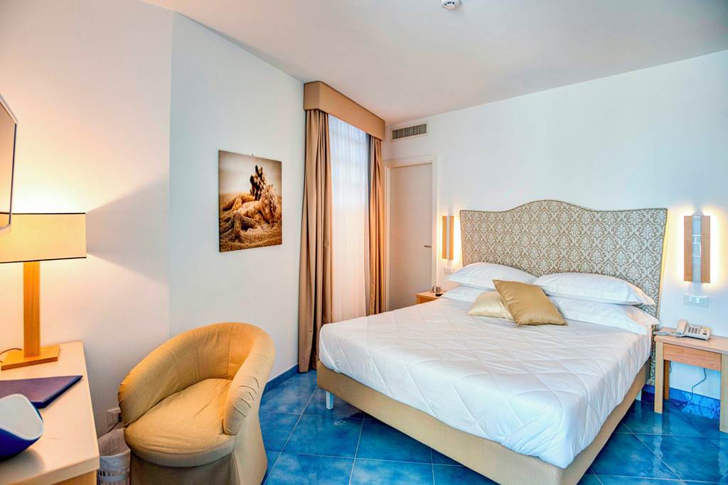 NAP_80154_Boutique_Hotel_Helios_0119_06.jpg