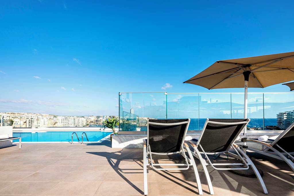 MLA_72372_The_Plaza_and_Plaza_Regency_Hotel_and_Apartments_0224_02.jpg