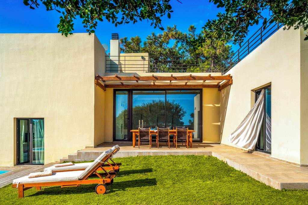 RHO_85640_Villa_South_Key_0723_06.jpg