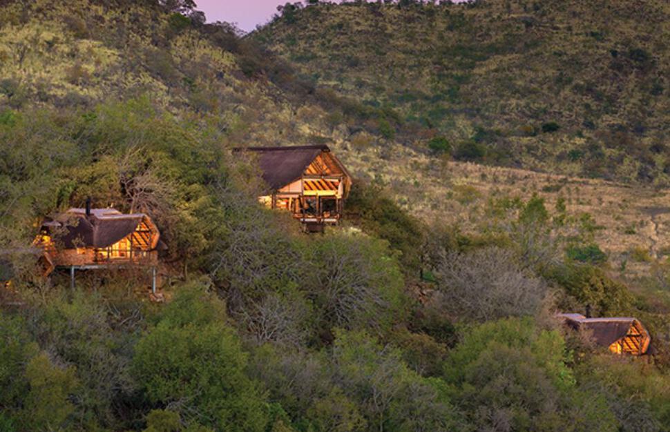 Tshukudu-Bush-Lodge-11.jpg