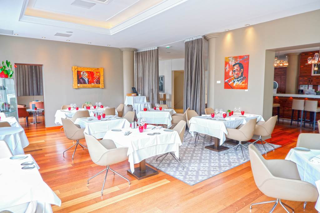 NCE_84402_AC_Hotel_by_Marriott_Ambassadeur_Antibes-Juan_les_Pins_1022_08.jpg