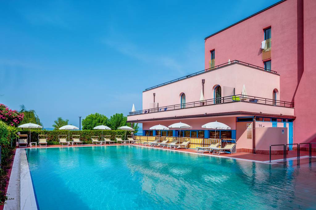 VRN_88371_Hotel_Sportsman_0924_19.jpg