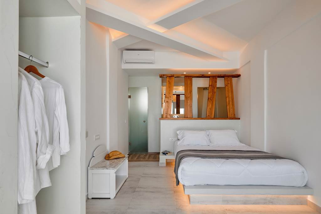 JTR_85504_Santorini_View_Hotel_0523_02.jpg