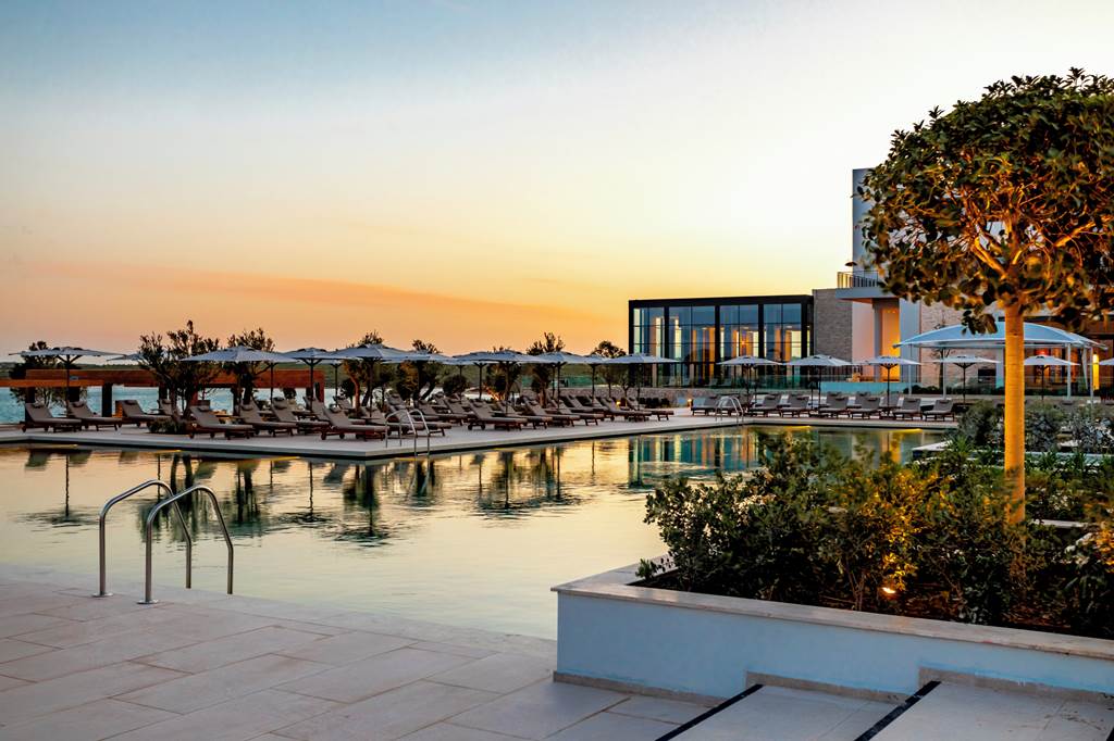 BJV_85636_Anda_Barut_Collection_0524_131.jpg